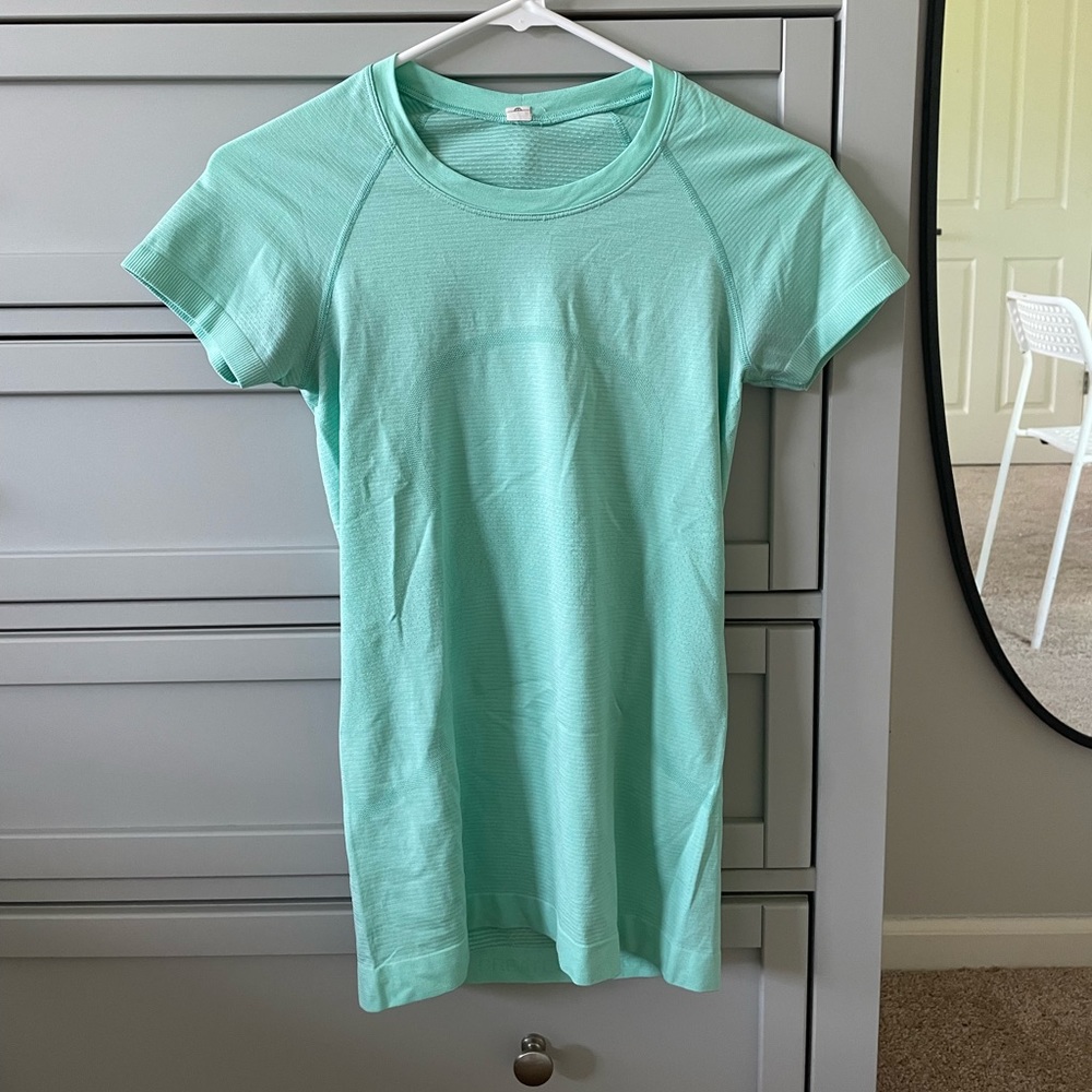 lululemon wild mint swiftly short sleeve, size 4